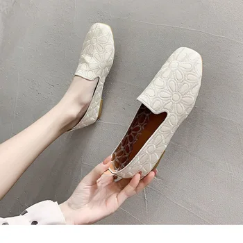 Dedo do pé quadrado Outono de Sapatos para as Mulheres, Bordado Designer de Sapatos Macios Slipon Sapatos Mocassim de Lazer Mulheres Sapatilhas